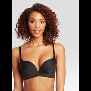 NWT Wireless Plunge Push-Up Bra